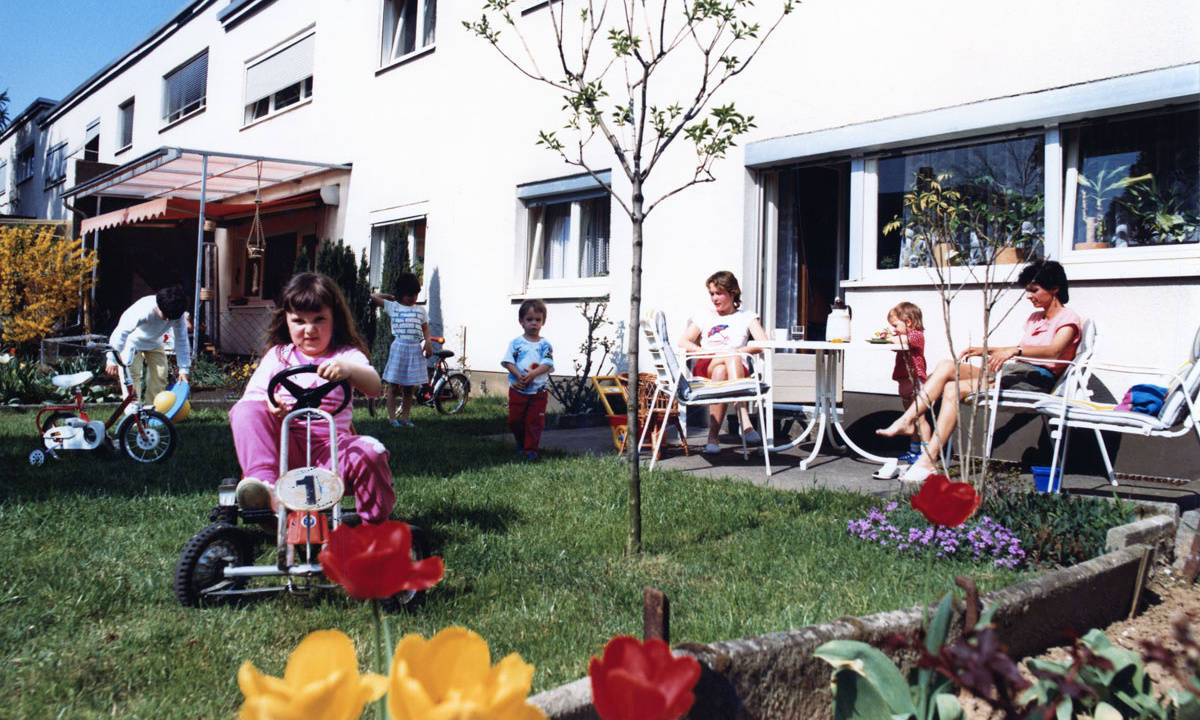 Zu allen Reihenhäusern gehört rückseitig ein kleiner Mietergarten mit Terrasse. Zu allen Reihenhäusern gehört rückseitig ein kleiner Mietergarten mit Terrasse.